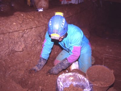 Attività  di ricerca presso la  grotta di Oltre il Colle (BG)